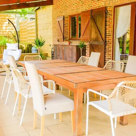 Piscine Jacuzzi Etang ,la Casa Del Cookie 2 * Brognon