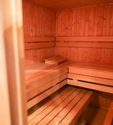 Villa Piscine Jacuzzi Etang ,la Casa Del Cookie 2 *