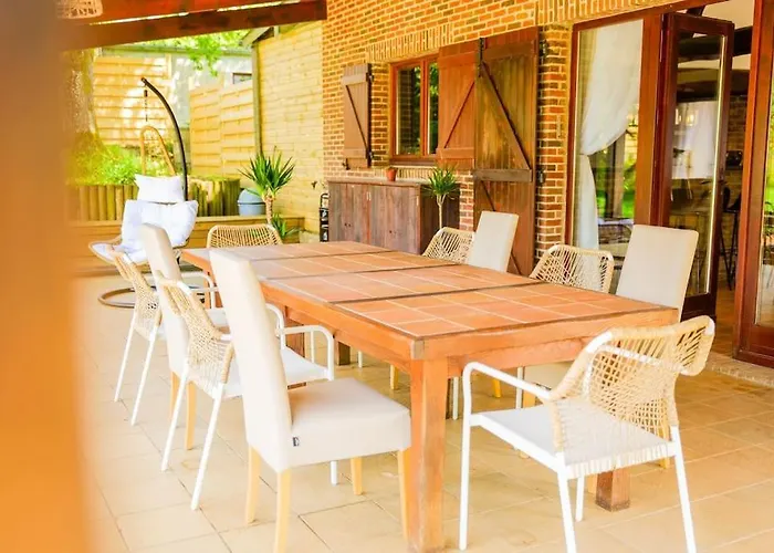 Piscine Jacuzzi Etang ,la Casa Del Cookie 2 * Brognon